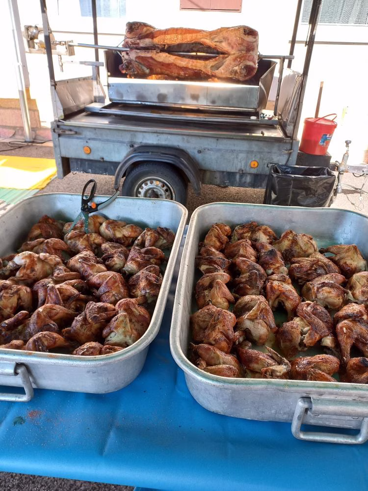 Catering - prase na rožni