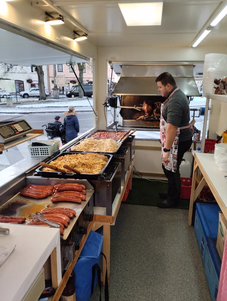 Catering - prase na rožni
