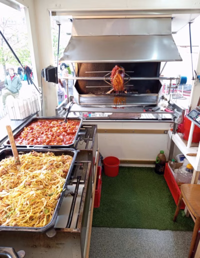 Catering - prase na rožni
