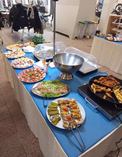 Catering - prase na rožni
